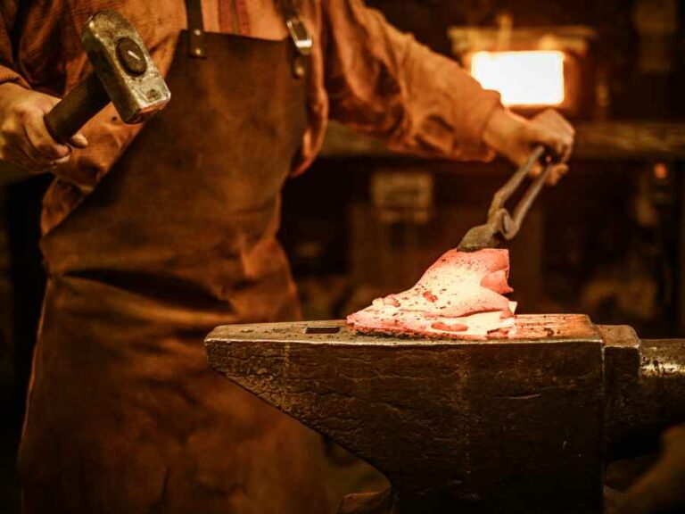 Gransfors Bruk vs. Hults Bruk