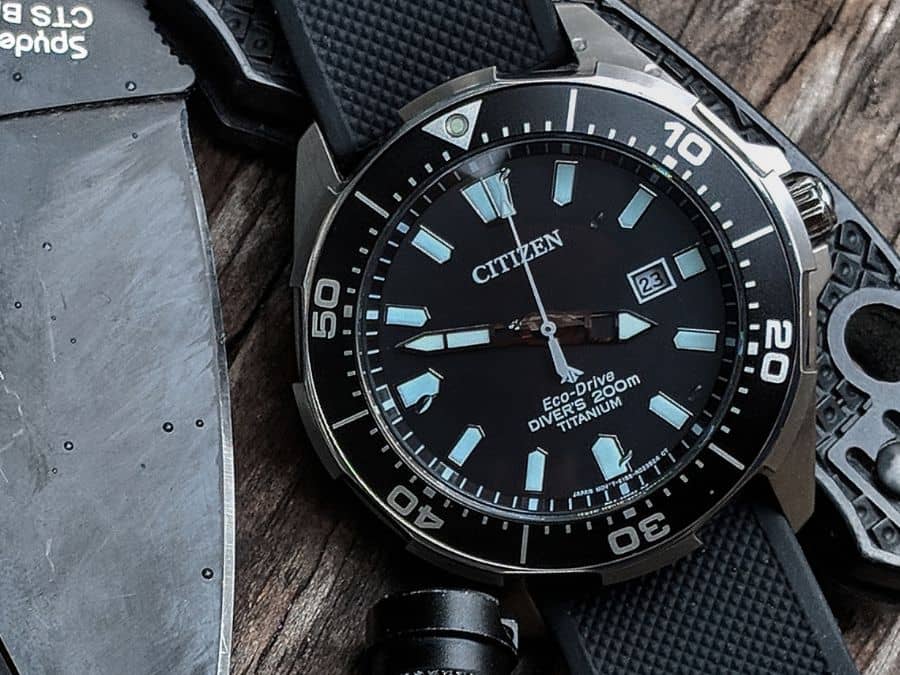 is there a watch with a compass