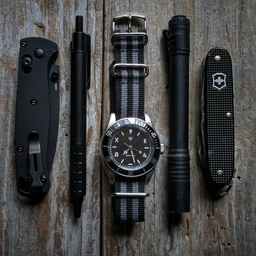 Solider Style Flatlay Pictures