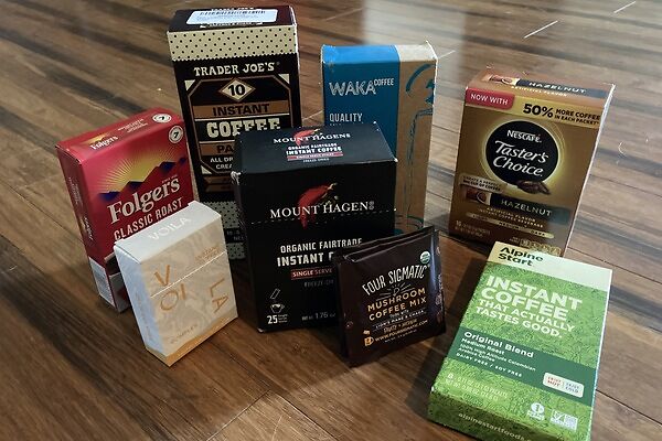 a lot of us rely on instant coffee when we’re hiking